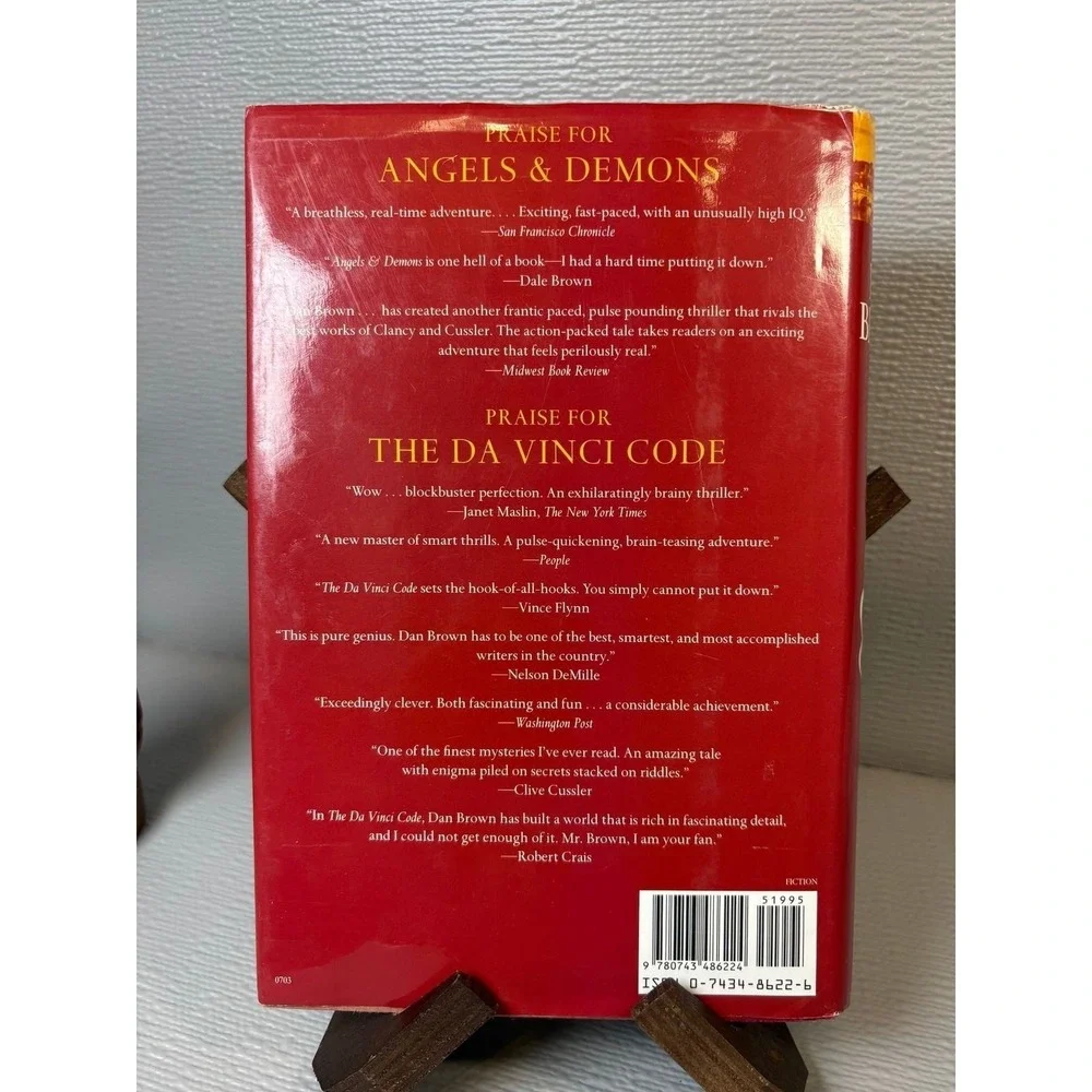 Angels & Demons Dan Brown Hardcover 2003 Robert Langdon series.